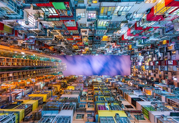 Se Colorful Apartment Building, Hong Kong hos Puzzleshop