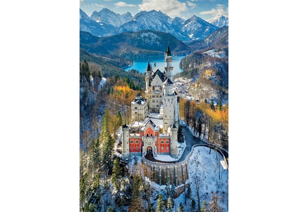 Se Neuschwanstein Castle from the Air hos Puzzleshop