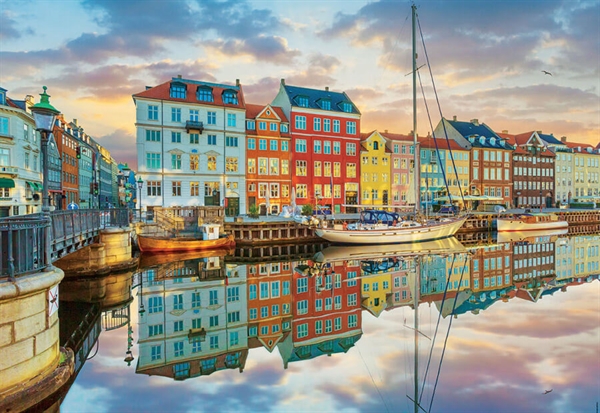 Se Sunset at Copenhagen Harbour hos Puzzleshop